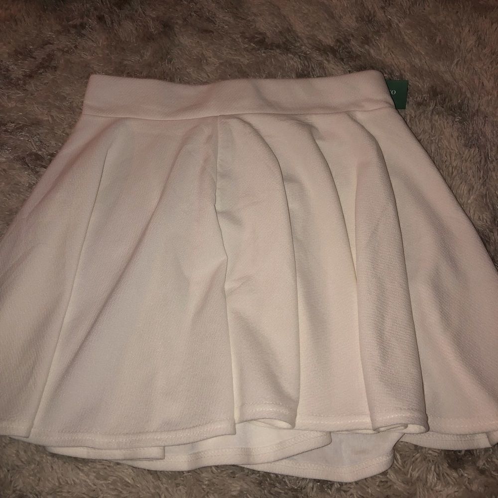 Urban CoCo skirt NWT off white skirt